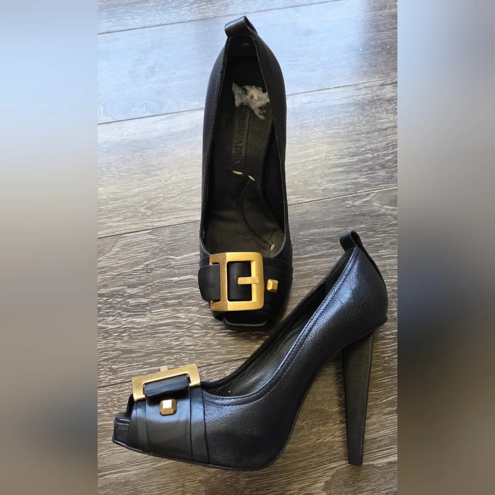 BCBGMaxAzria Heels In Size 6. - Picture 2 of 6
